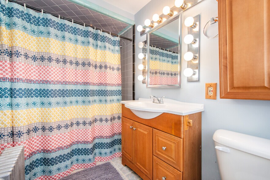 More Photos Of 8 Stonehedge Ln, Byram Township Veterinarian Kennel For Sale