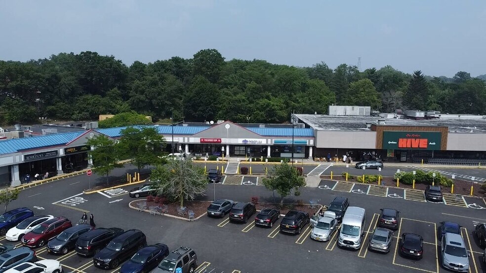 More Photos Of 250 Route 59, Suffern Storefront For Lease