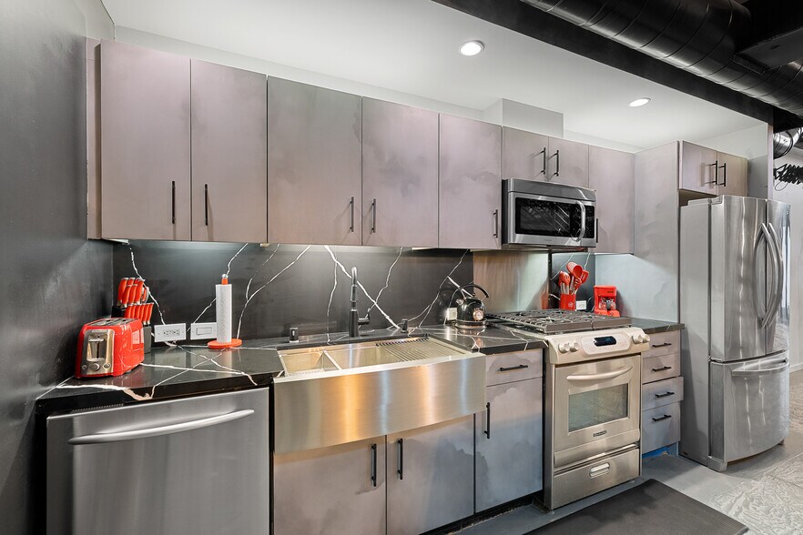 More Photos Of 302-390 11th Ave, San Diego Apartments For Sale