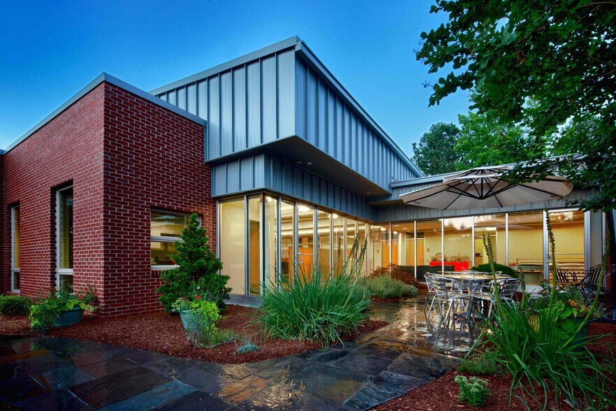 More Photos Of 2598 Highstone Rd, Cary Office For Lease