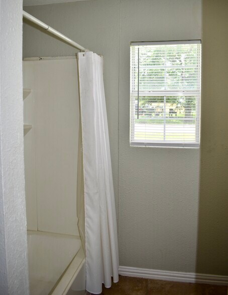 More Photos Of 1500-1502 Oleander Dr, La Marque Apartments For Sale