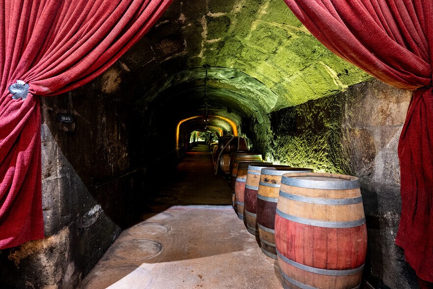 More Photos Of 1019-1091 Atlas Peak Rd, Napa Winery Vineyard For Lease