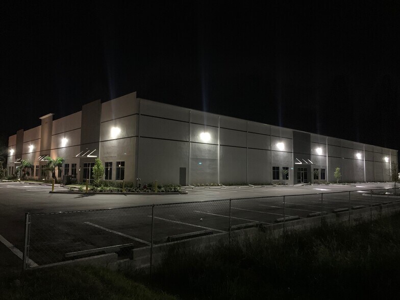 More Photos Of 10344 66th St N, Pinellas Park Industrial For Sale