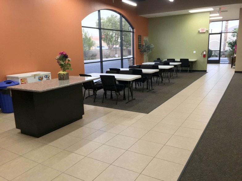 More Photos Of 4315 N Rancho Dr, Las Vegas Loft Creative Space For Lease