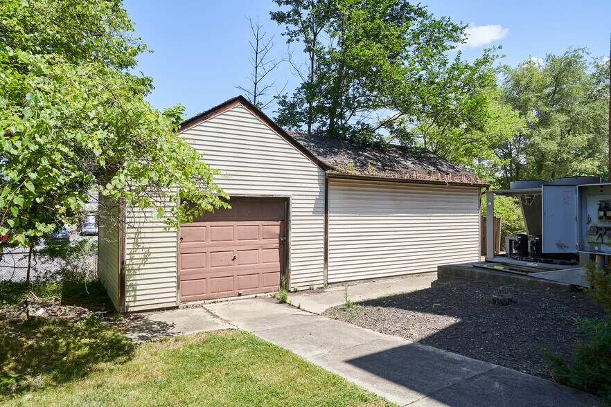 More Photos Of 16231 Broadway Ave, Maple Heights Assisted Living For Sale