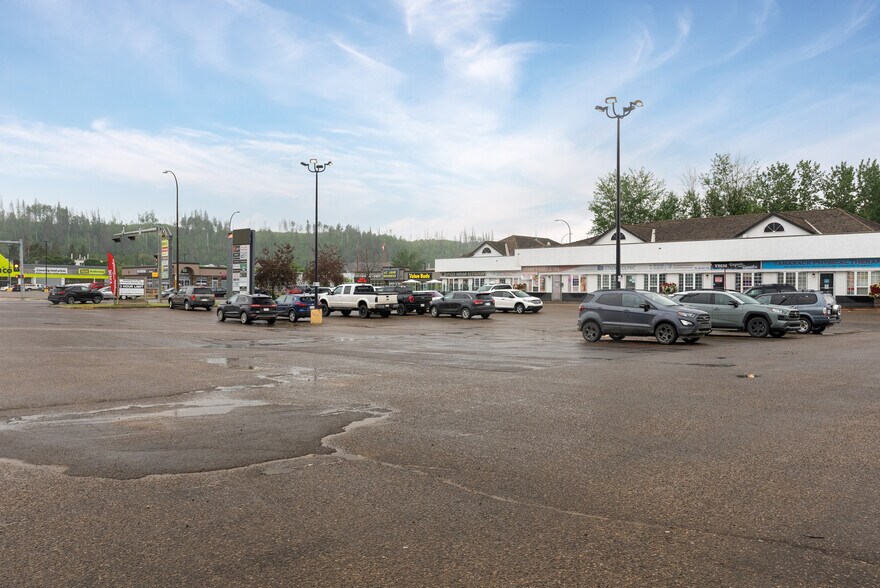 More Photos Of 9612 Franklin Av, Fort McMurray Freestanding For Lease