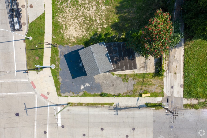 More Photos Of 10351 W Fort St, Detroit Freestanding For Sale