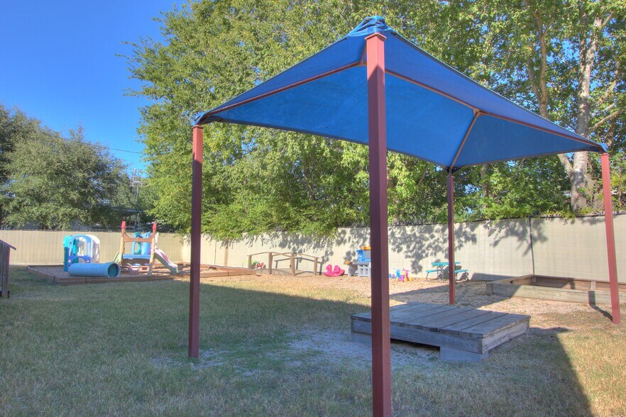 More Photos Of 553 S Old Springfield Rd, North Zulch Schools For Sale