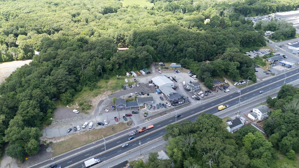 More Photos Of 1097 Eddie Dowling Hwy, North Smithfield Service Station For Sale