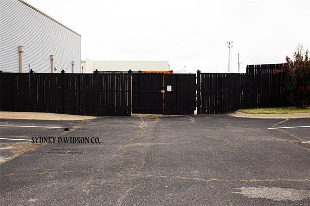 More Photos Of 6263 State Highway 66, Tulsa Restaurant For Sale