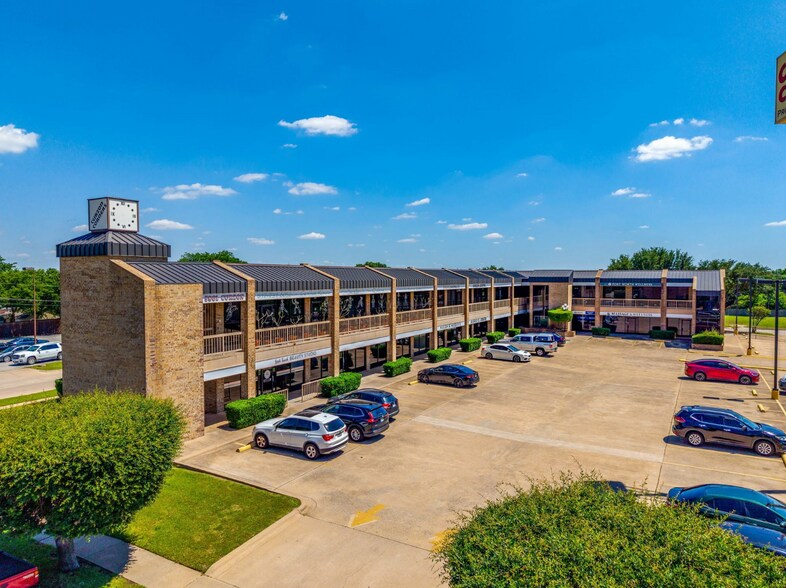 More Photos Of 5801 Curzon Ave, Fort Worth General Retail For Lease