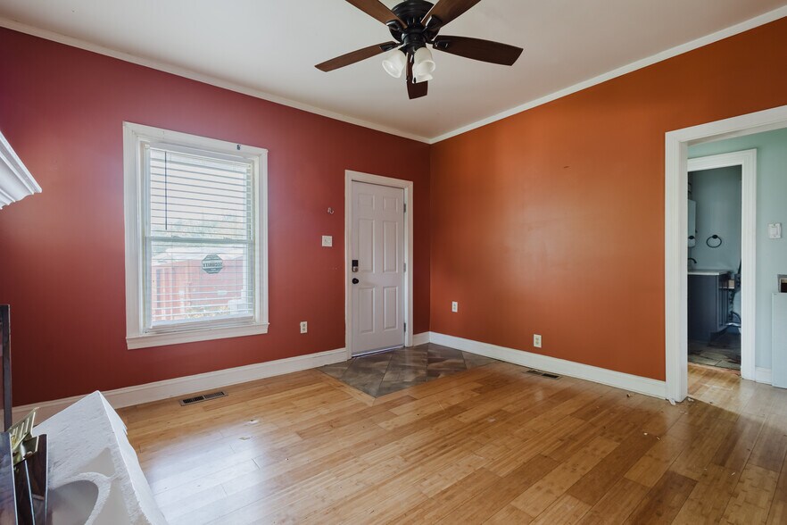 More Photos Of , Lexington Specialty For Sale