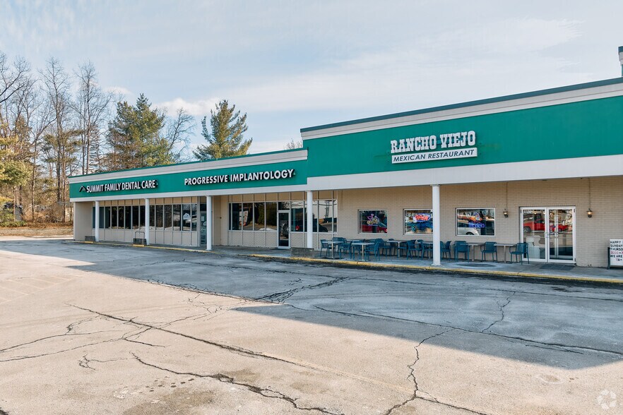 More Photos Of 4174 Lakeville Rd, Geneseo Restaurant For Lease