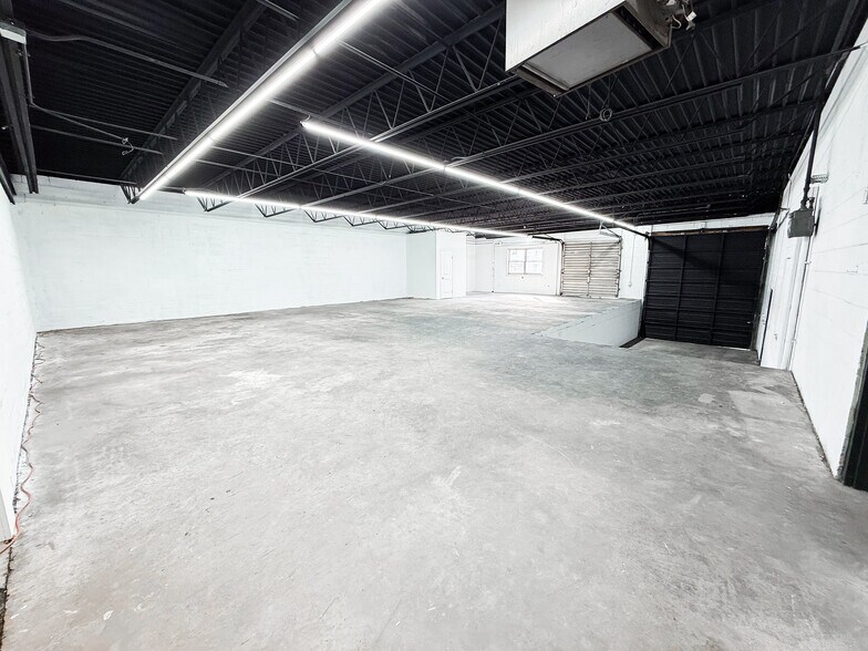 More Photos Of 200 Cooper St, Beverly Industrial For Sale