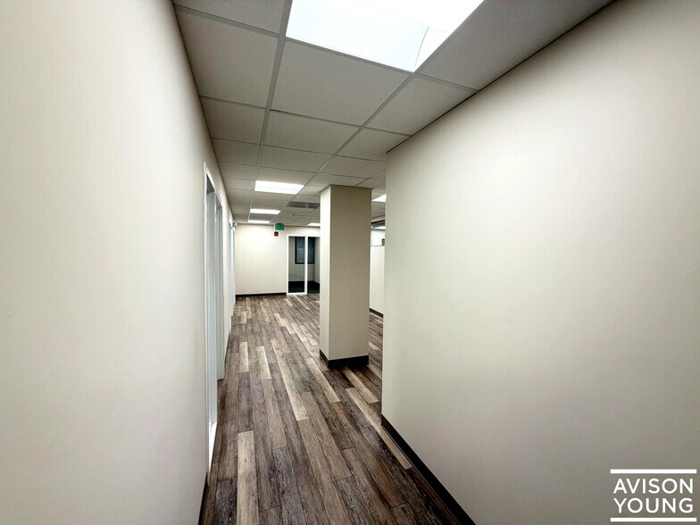More Photos Of 500 Sawgrass Corporate Pky, Sunrise Office For Lease