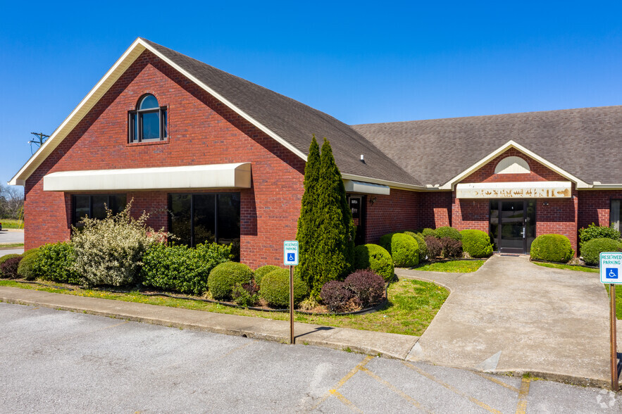 Primary Photo Of 2250 Thornton Taylor Pky, Fayetteville Office For Lease