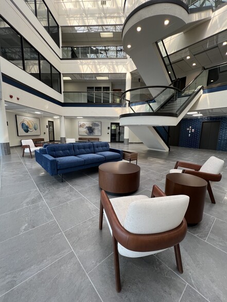 More Photos Of 5400 Shawnee Rd, Alexandria Office For Lease