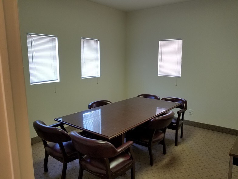 More Photos Of 219 Mineola Blvd, Mineola Office For Lease