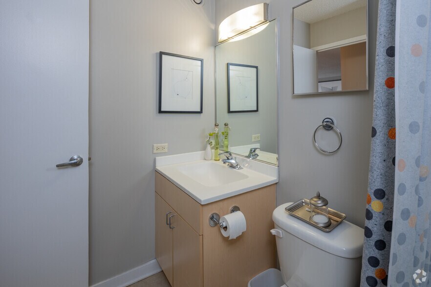 More Photos Of 1212 S Michigan Ave, Chicago Apartments For Lease