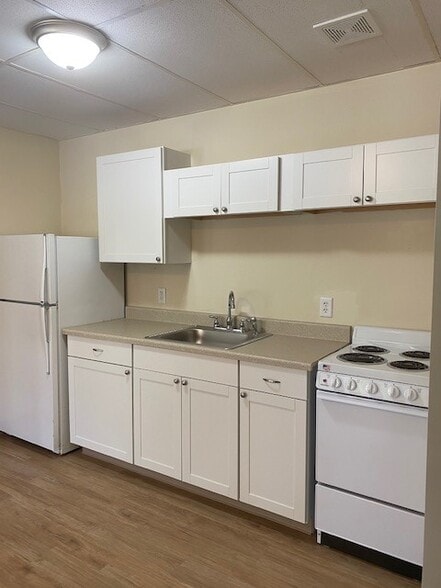 More Photos Of 27 Sunnyside Ave, Bemus Point Apartments For Sale