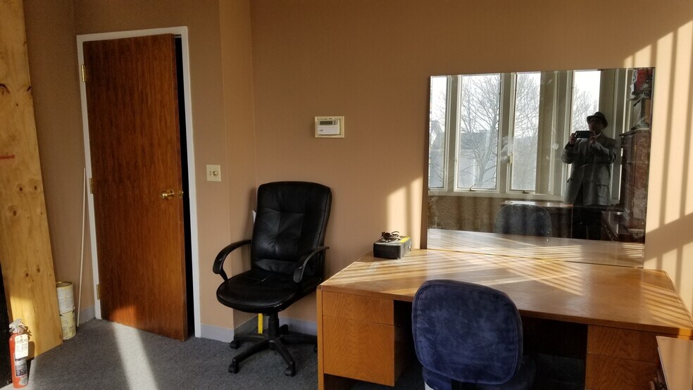 More Photos Of 72-74 North St, Danbury Office For Lease