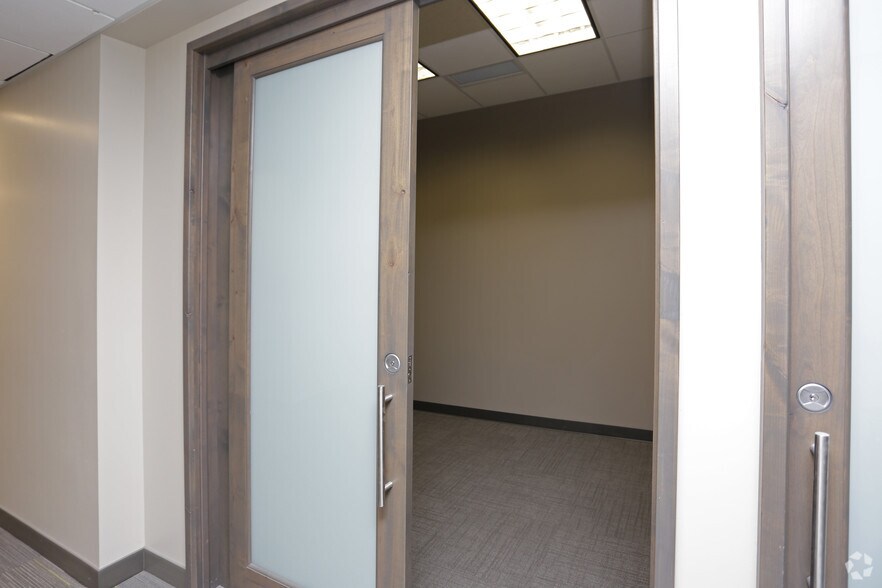 More Photos Of 545 E University Pky, Orem Office For Lease