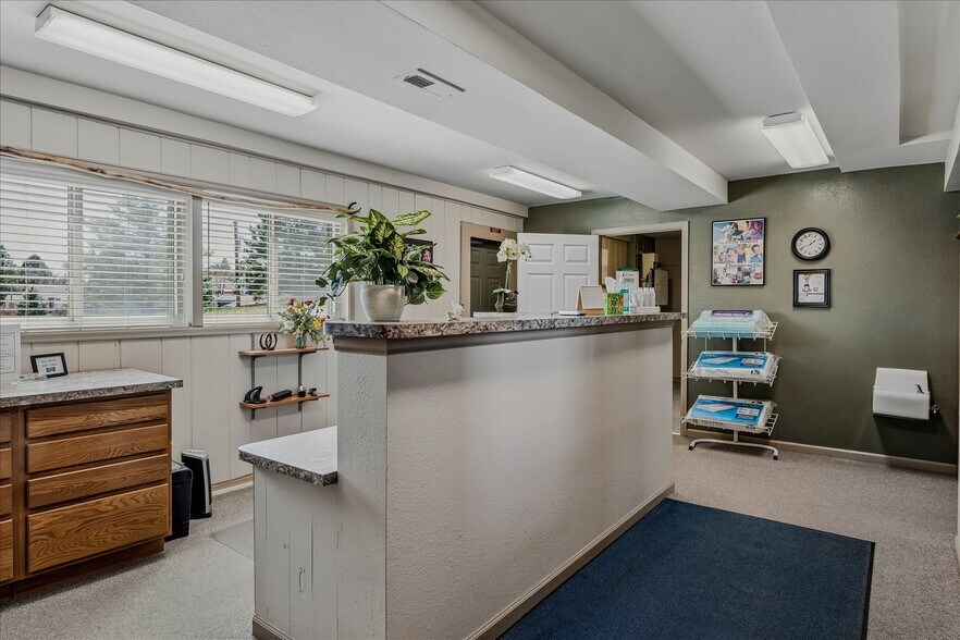 More Photos Of 350 W Kiowa Ave, Elizabeth Office For Sale