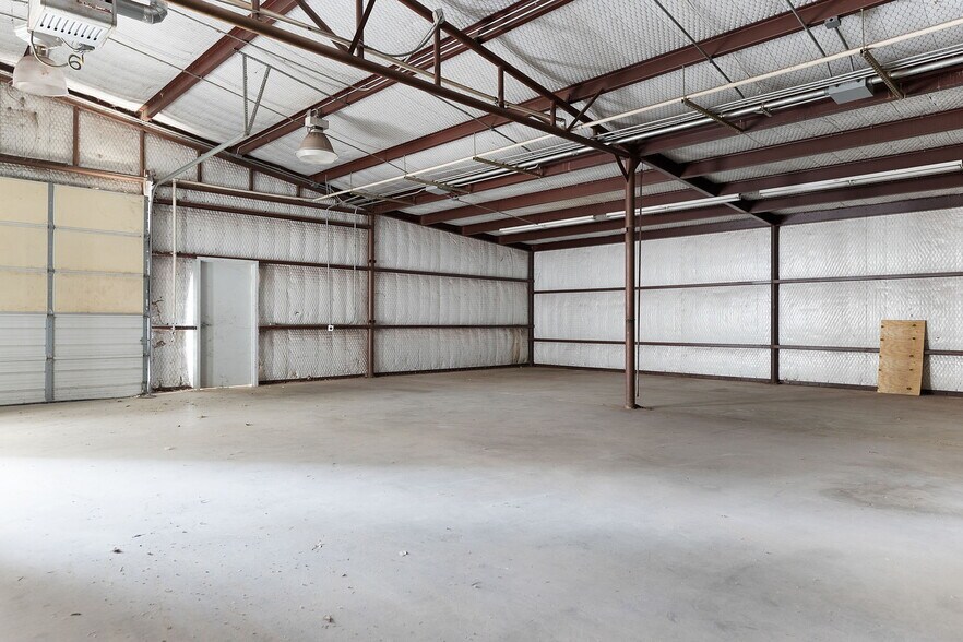More Photos Of 159 Park Row, Van Warehouse For Sale