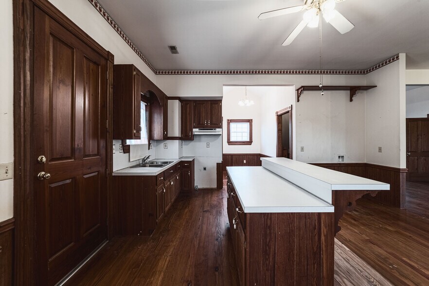 More Photos Of , Marion Unknown For Sale