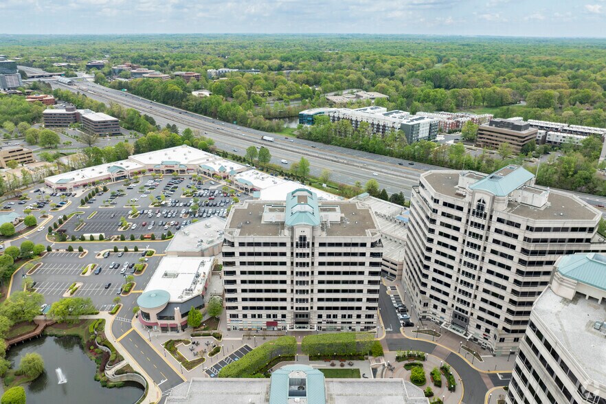More Photos Of 11700 Plaza America Dr, Reston Office For Lease