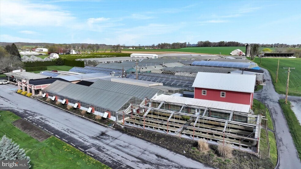 More Photos Of 501 W Washington Ave, Myerstown General Retail For Sale