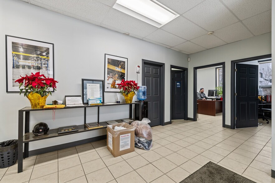 More Photos Of 306 Darrell Dr, Ayr Industrial For Lease