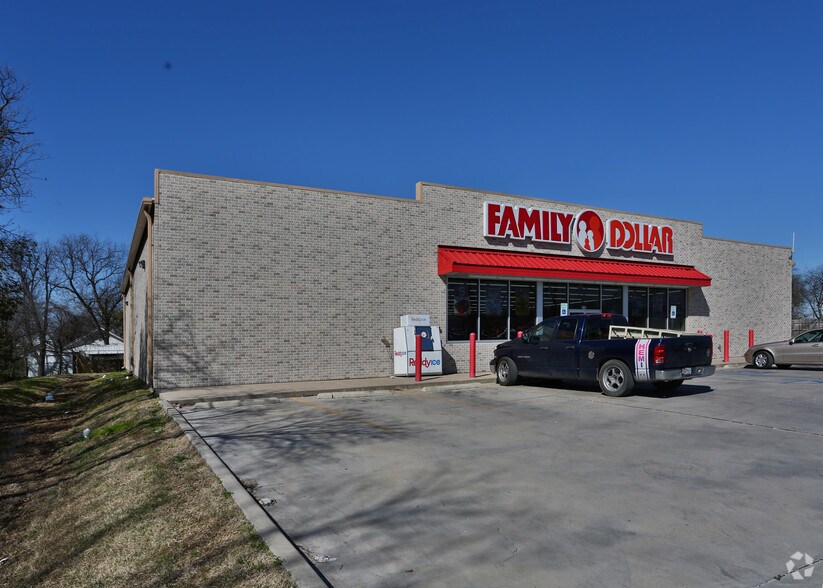 More Photos Of 226 S Waco St, Hillsboro Freestanding For Lease
