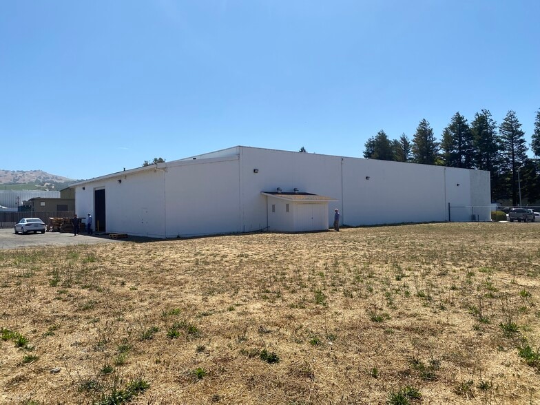 More Photos Of 962 Kaiser Rd, Napa Warehouse For Sale