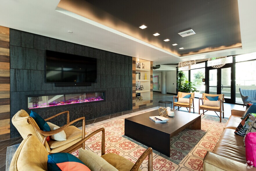 More Photos Of 1331 N Cahuenga Blvd, Los Angeles Apartments For Lease