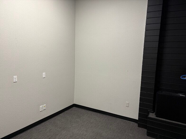 More Photos Of 1416 W Ainsworth Ave, Pasco Industrial For Sale