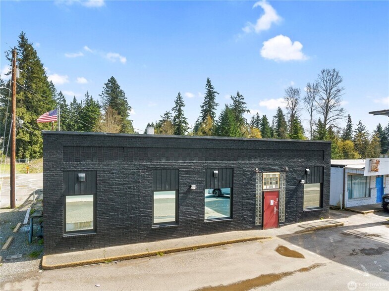 More Photos Of 10321 State Ave, Marysville Freestanding For Sale