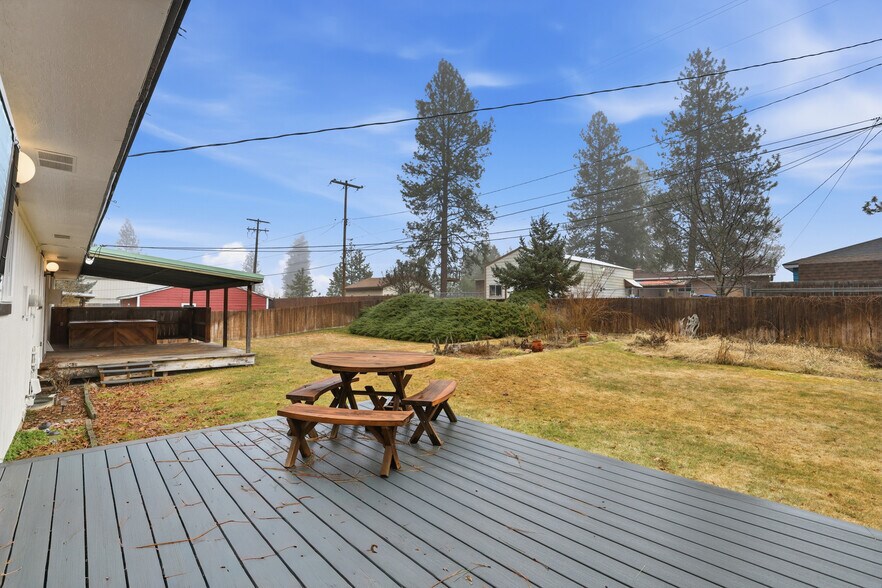 More Photos Of 7018 N Whitehouse St, Spokane Multifamily For Sale