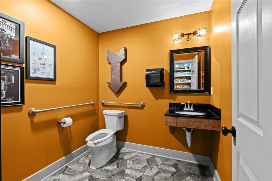 More Photos Of 104 S Leroy St, Fenton Storefront Retail Residential For Sale