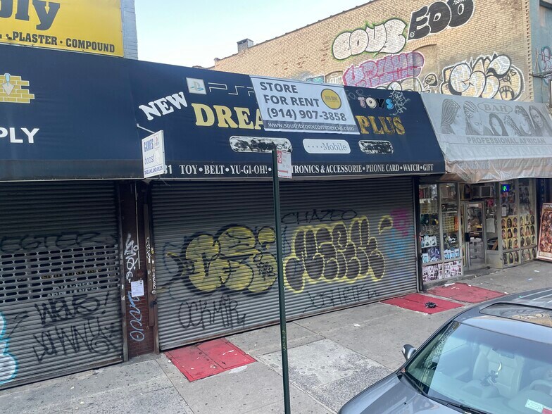 Primary Photo Of 831 Westchester Ave, Bronx Storefront For Lease