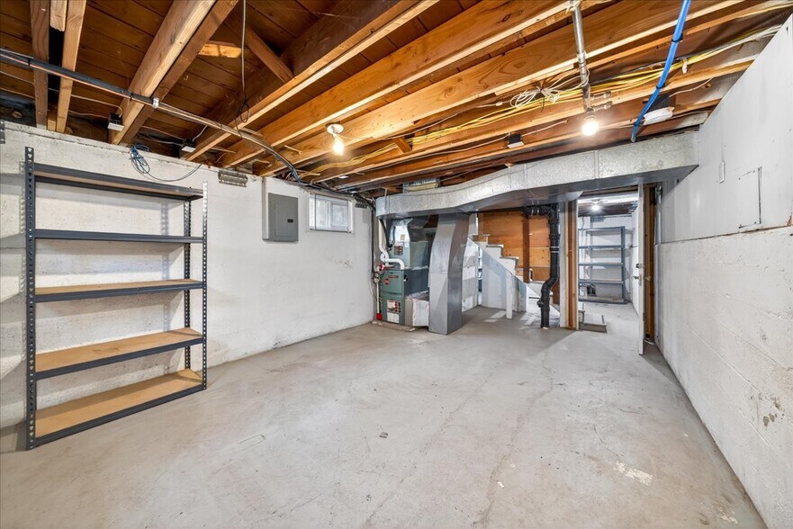 More Photos Of 3327 SE 50th Ave, Portland Office Residential For Sale