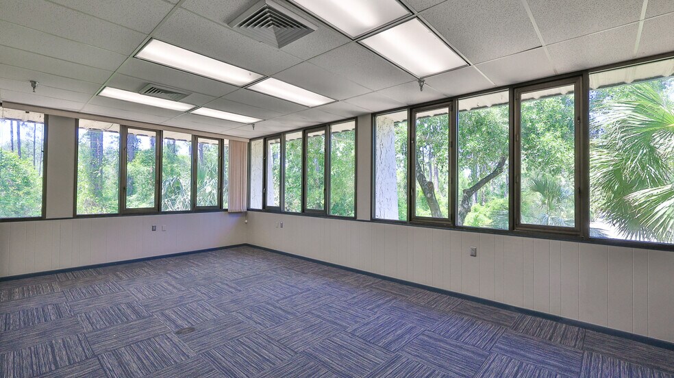 More Photos Of 2 Commerce Blvd, Palm Coast Warehouse For Lease