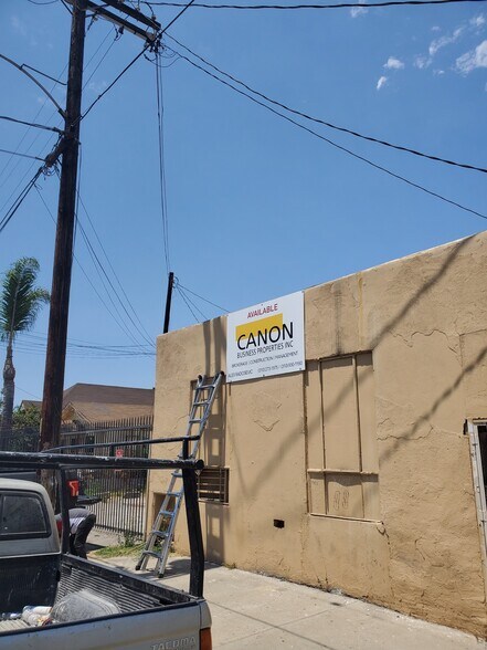 Primary Photo Of 1851-1855 East 63rd St, Los Angeles Warehouse For Lease