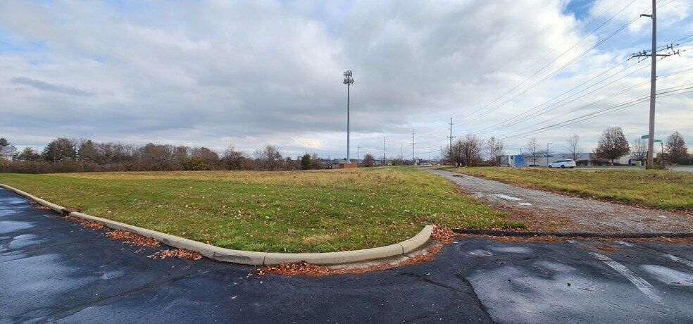 More Photos Of 5000-5010 Socialville-Foster Rd, Mason Land For Sale