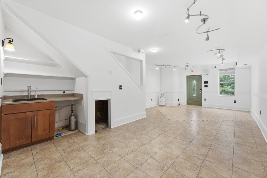 More Photos Of 720 I St SE, Washington Loft Creative Space For Lease