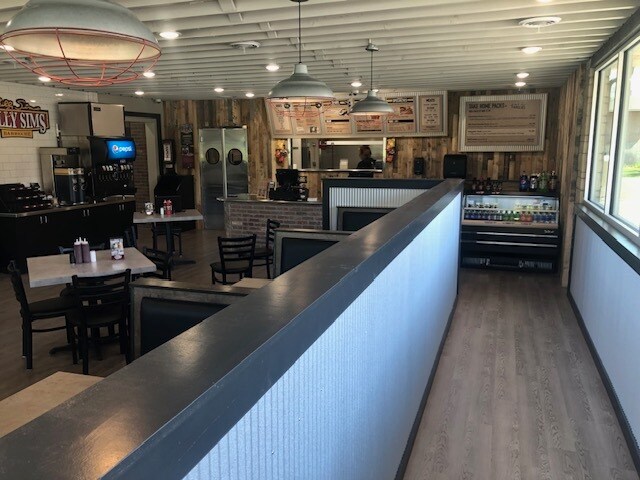 More Photos Of 316 W 6th St, Junction City Restaurant For Sale