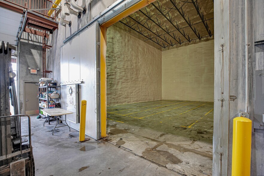 More Photos Of Stadelman, Hood River Industrial For Sale