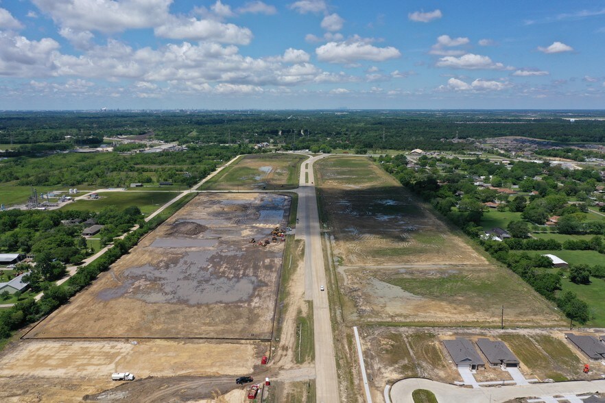 More Photos Of Hwy 146 & Kilgore Pky, Baytown Freestanding For Lease