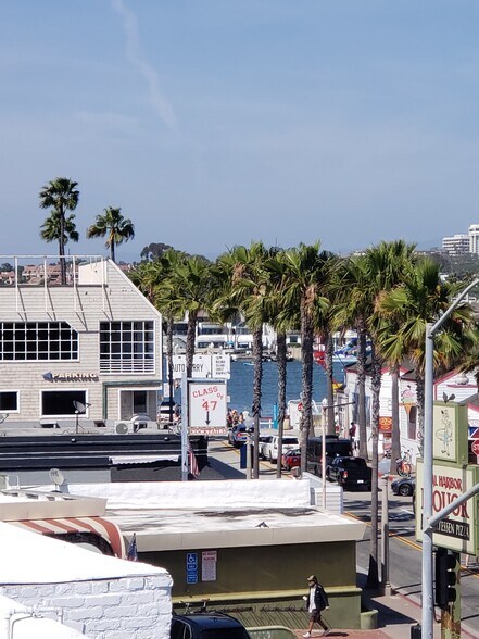 More Photos Of 511 E Balboa Blvd, Newport Beach Storefront Retail Residential For Sale