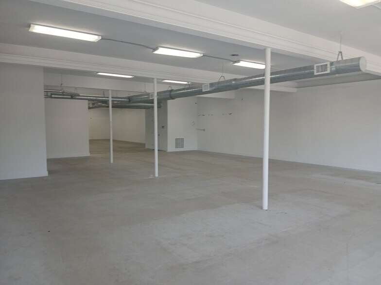 More Photos Of 528 S Missouri Ave, Clearwater Storefront Retail Office For Lease